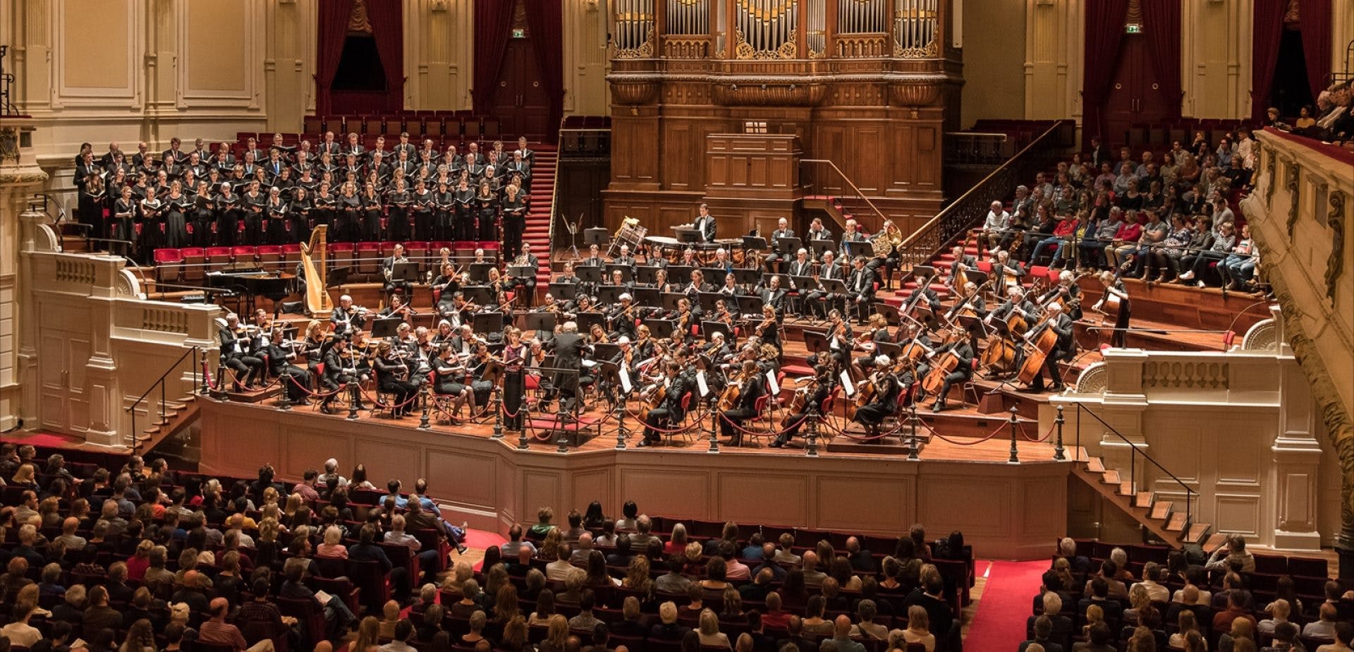 Weense en Amsterdamse musici samen in concert met Mahler, Verdi en Mascagni