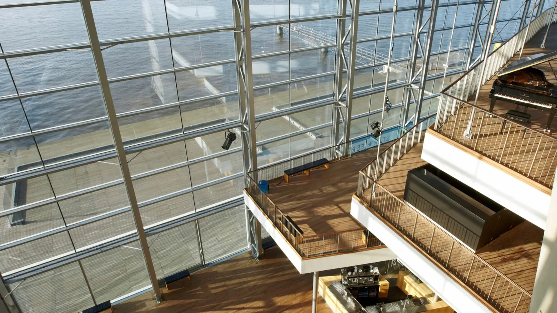 Rondleiding Muziekgebouw aan 't IJ met gratis lunchconcert