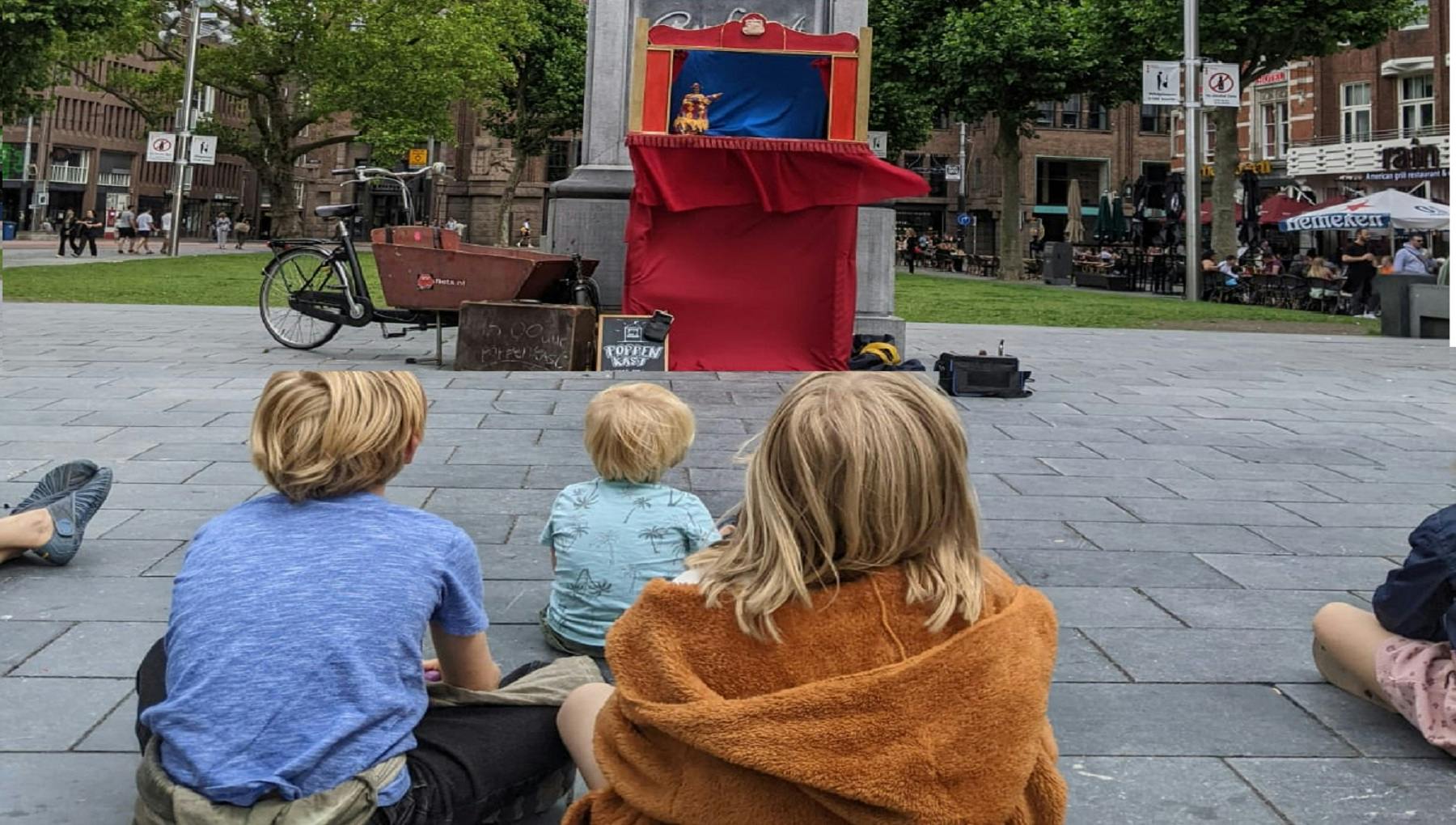 Punch & Judy puppet show at Rembrandtplein