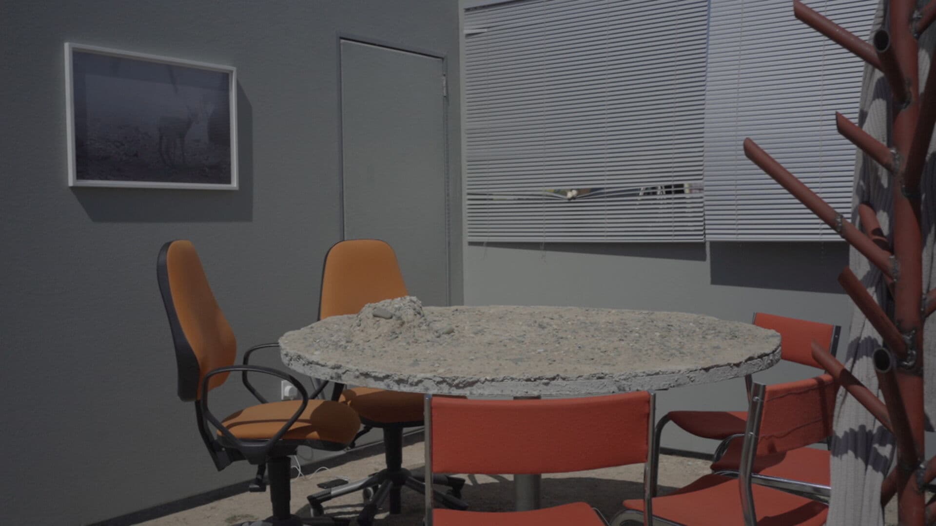 Beeld bij: The Broken Pitcher Opening Forum