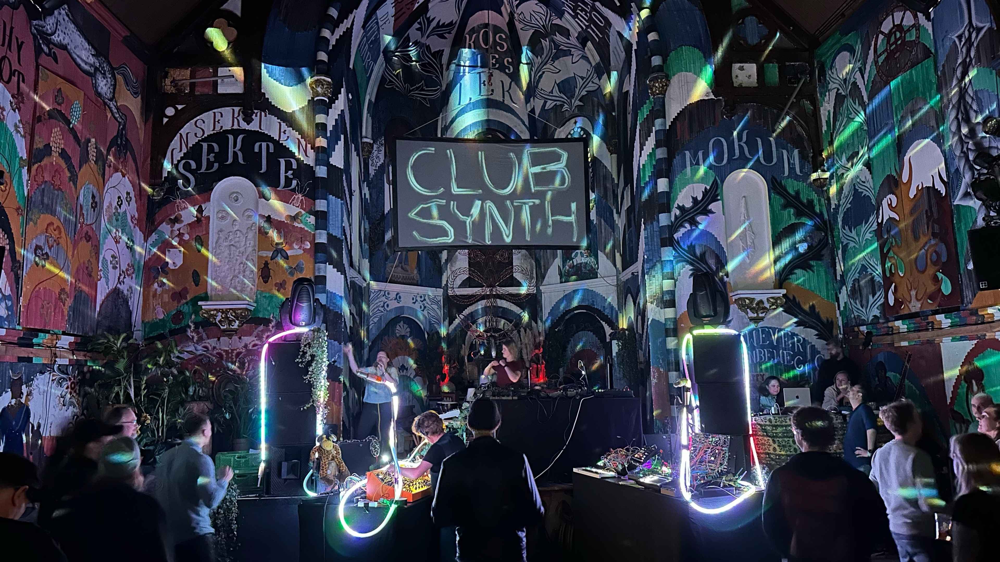 Club Synth in Ruigoord