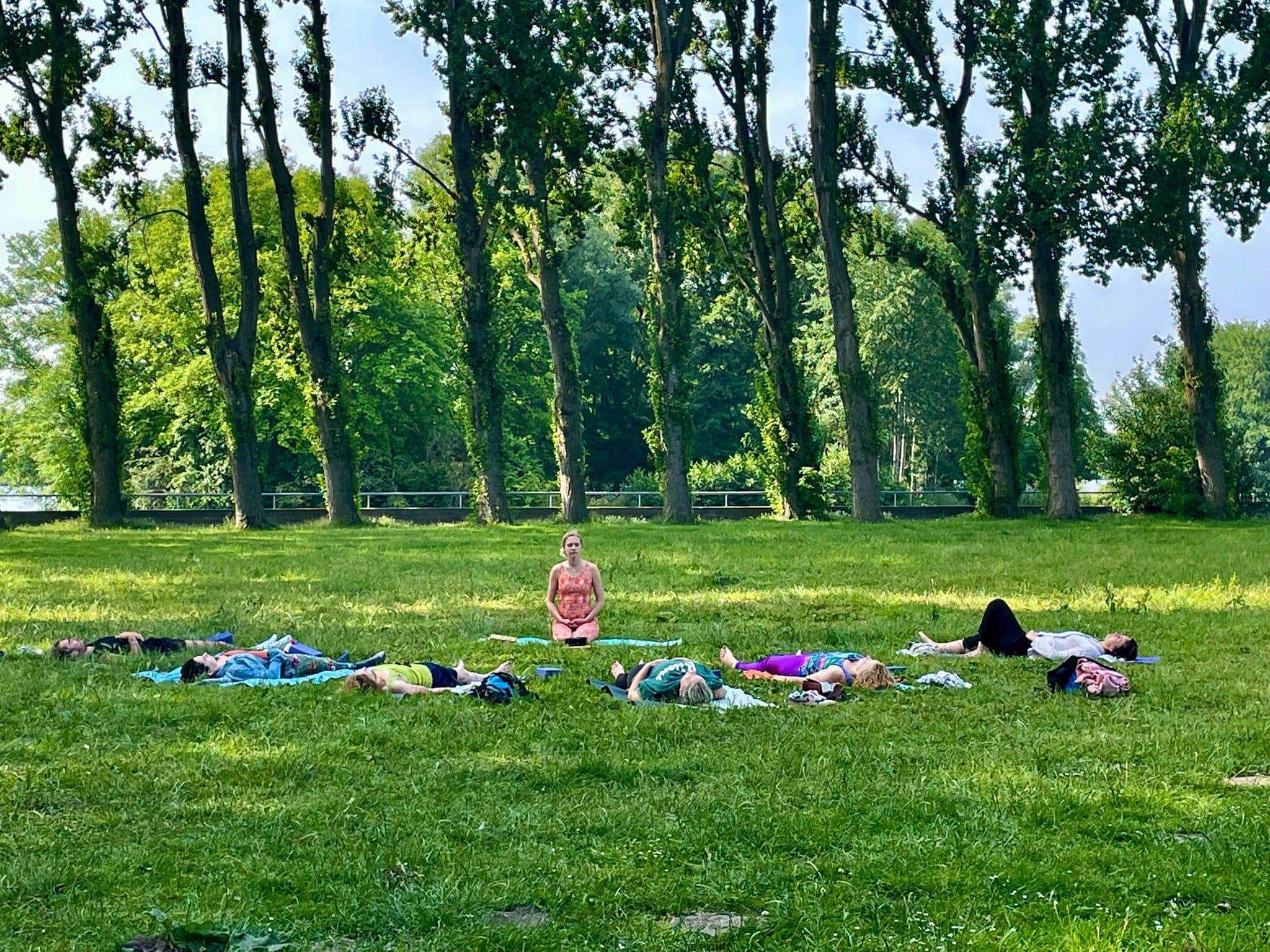 Buiten Yoga met Claudia