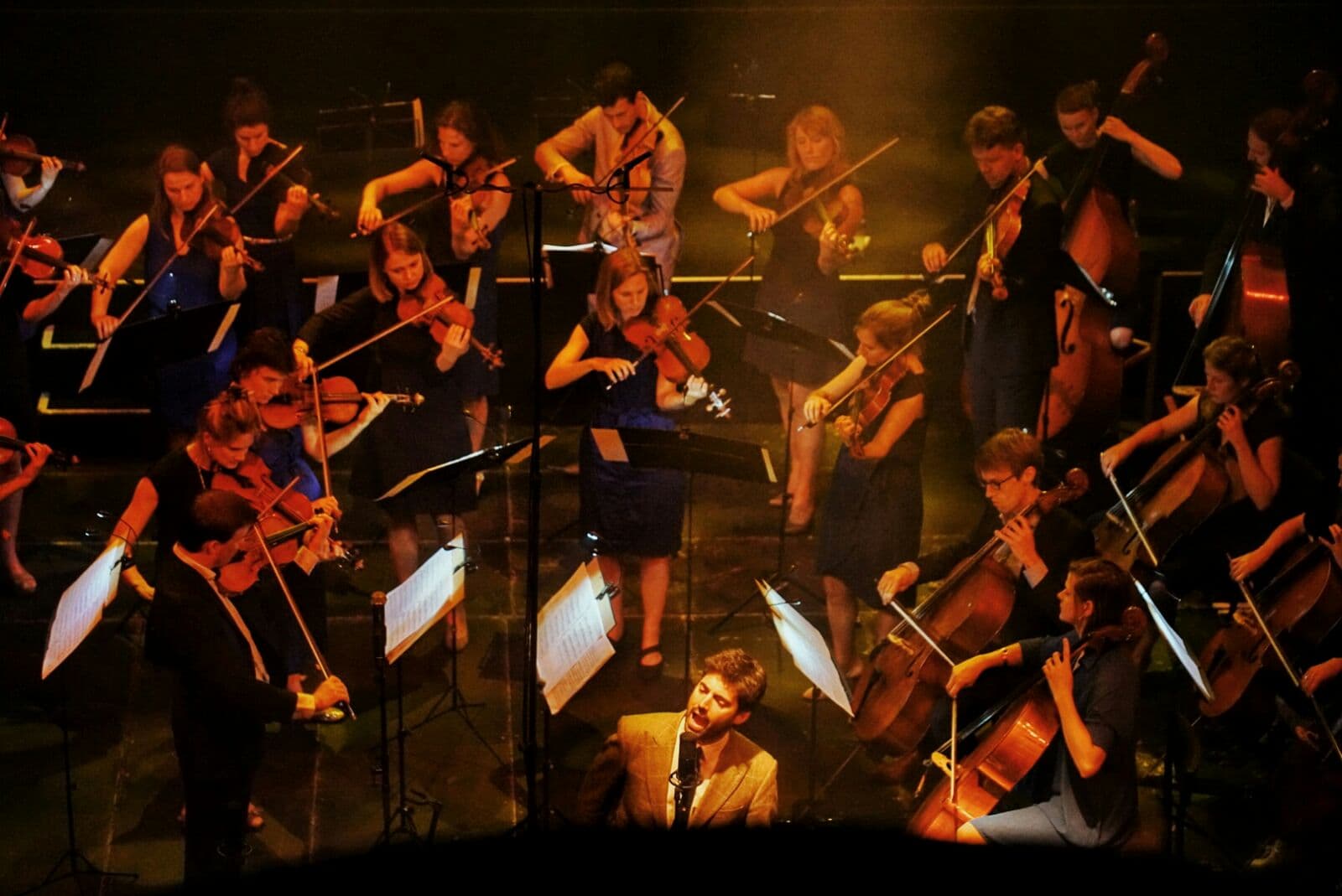 Strijkorkest in Tuschinski