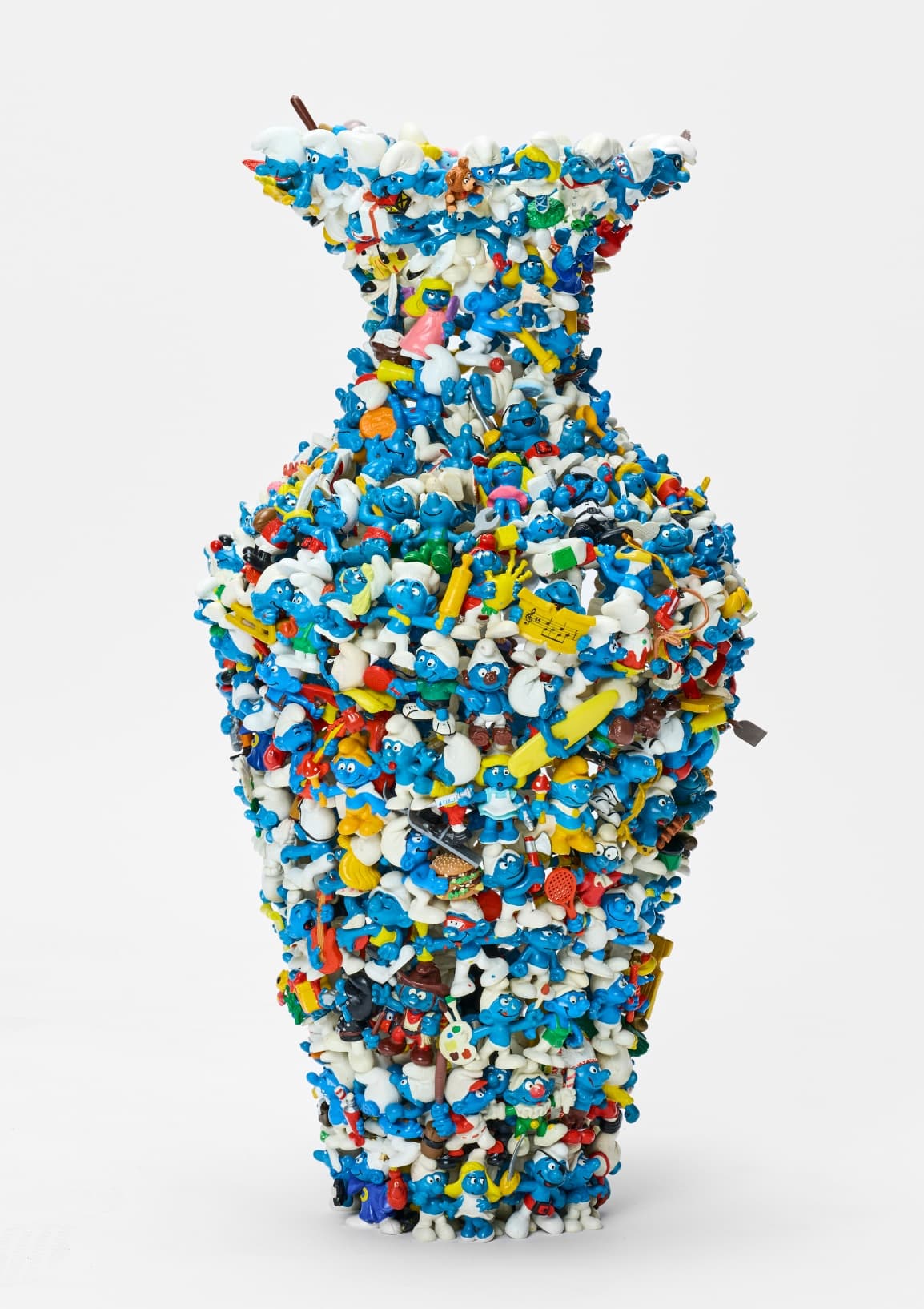 Diederik Schneemann 'Smurf Ming vase'