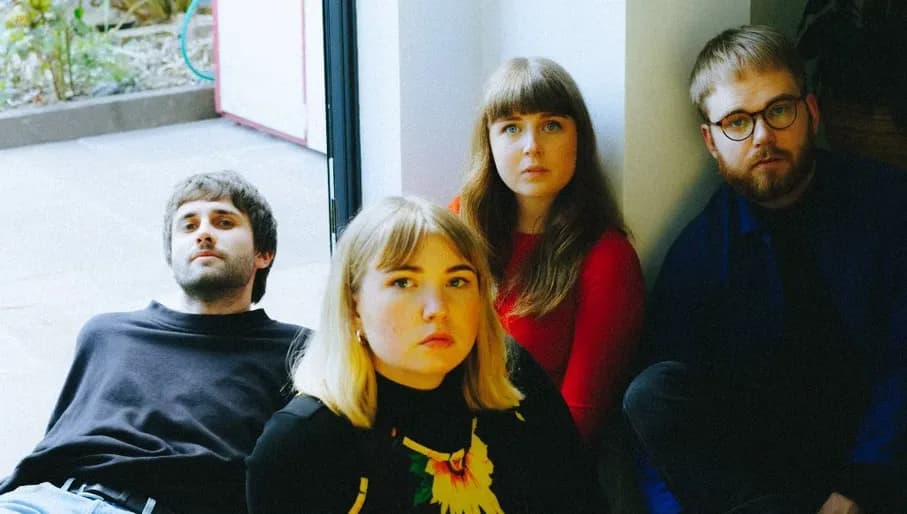 Girl Scout at Paradiso