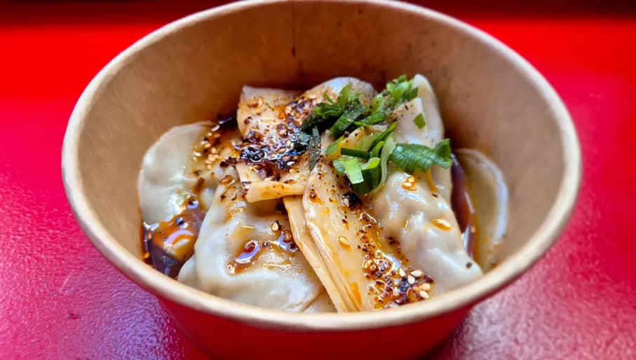 Spicy dumplings at Sichuan Taste Chinese restaurant on the Zeedijk