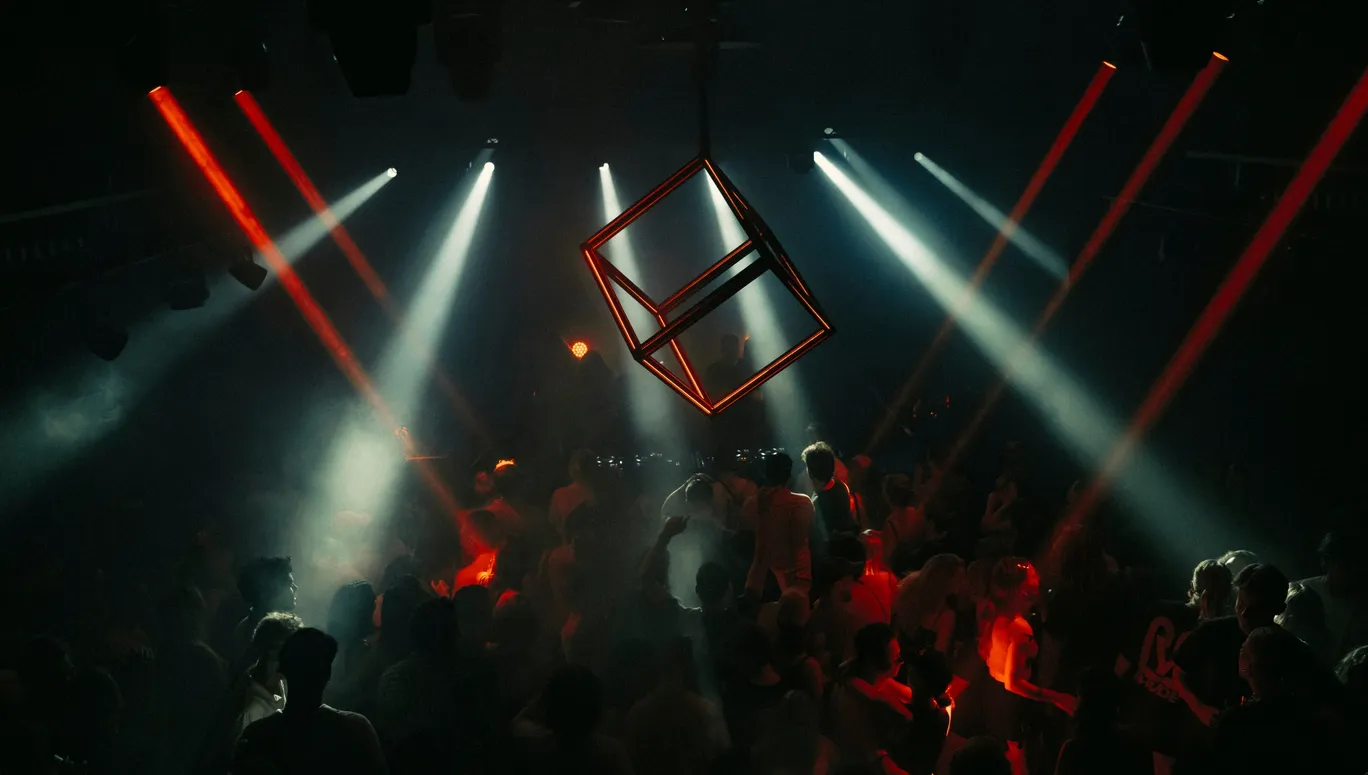 Parallel nightclub people dancing