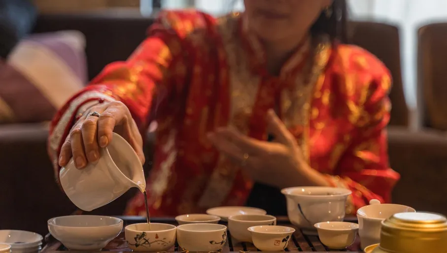Lunar New Year festivities at the He Hua Tempel on Zeedijk.