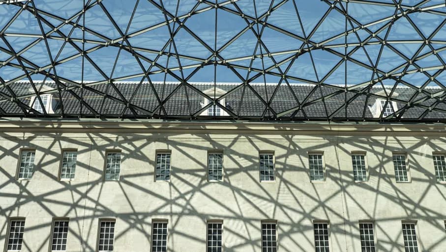 The Open Plein (Open Square) of Het Scheepvaartmuseum.