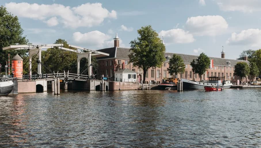 H'ART Museum exterior by day