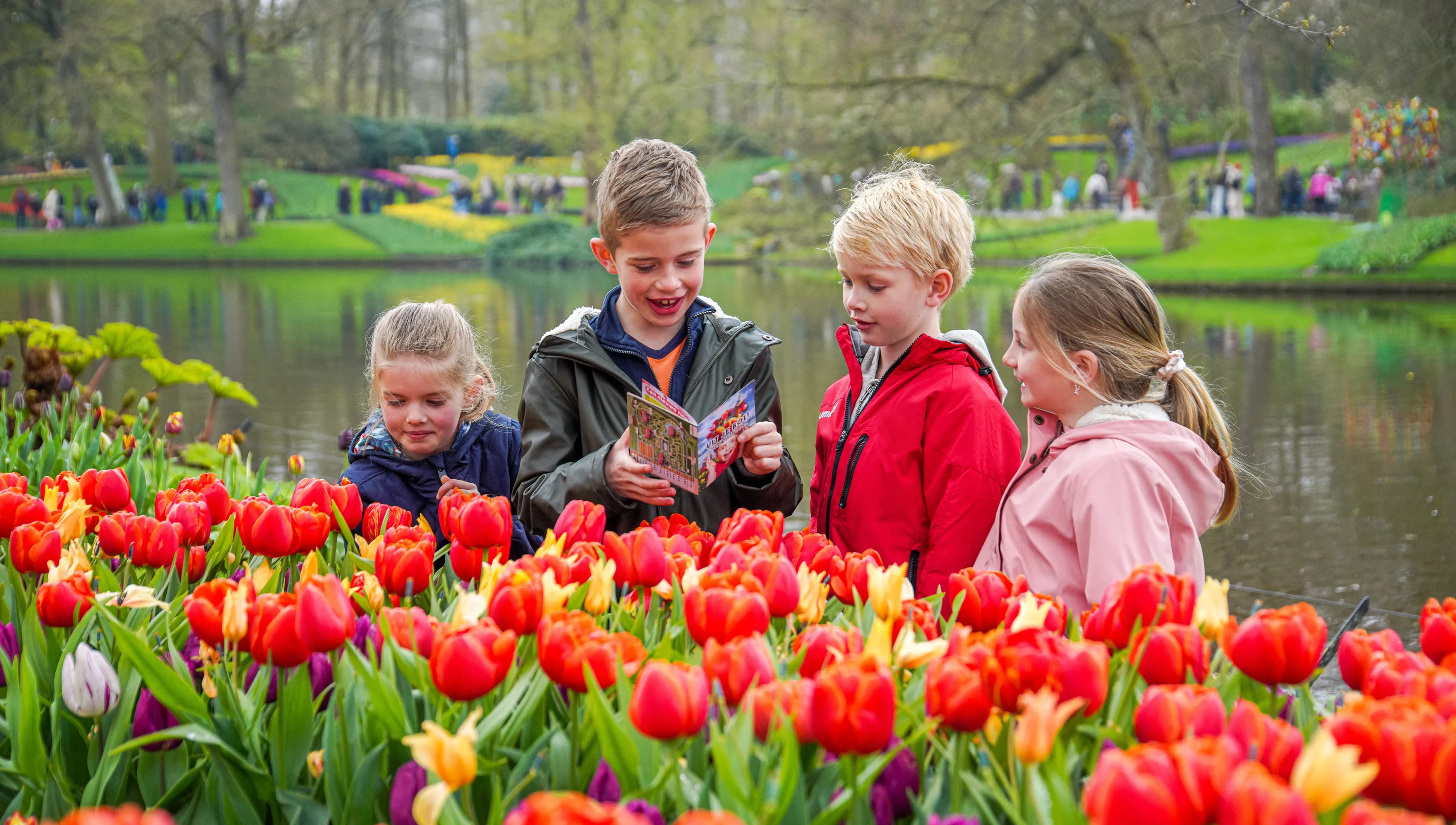 Children in flowers at Keukenhof