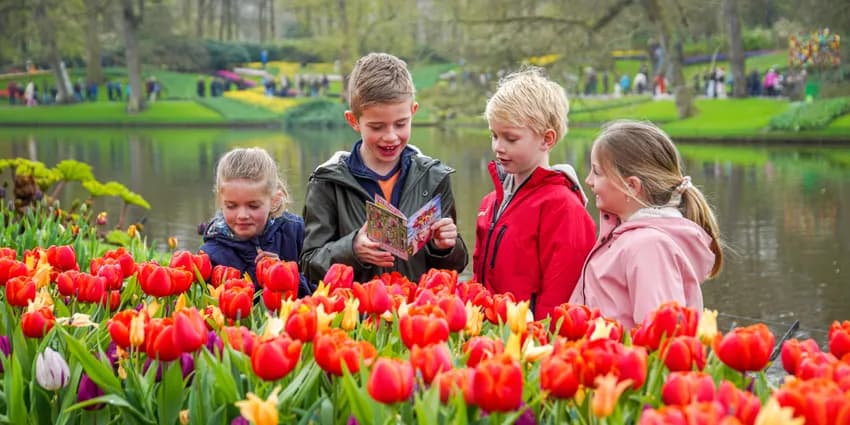 Children in flowers at Keukenhof