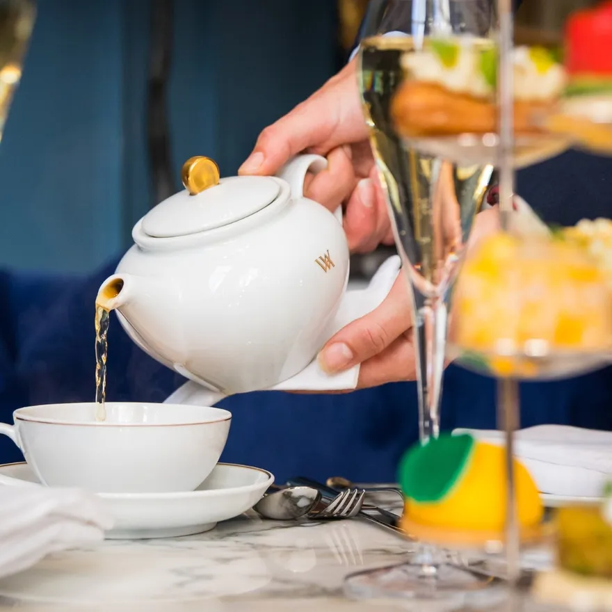 Peacock Alley, Waldorf Astoria afternoon tea