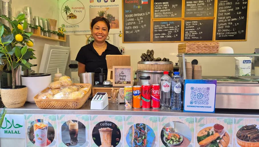 Kusinang Pinoy Phillipino food stand on the Albert Cuyp Market