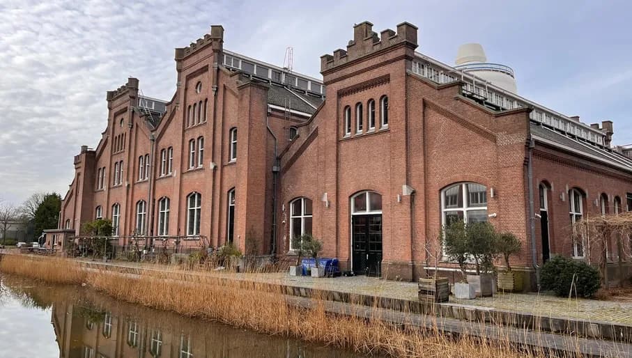 Café Restaurant Amsterdam, Waterleliegracht.
