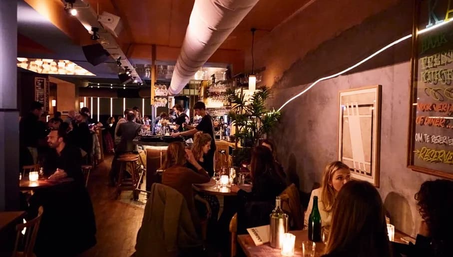 Karavaan restaurant interior