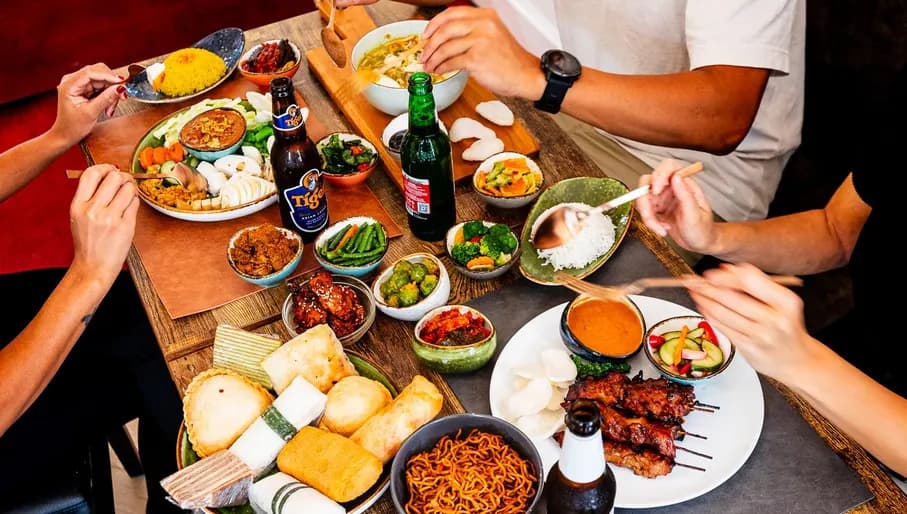 Toko Bersama, meals asian cuisine, interior