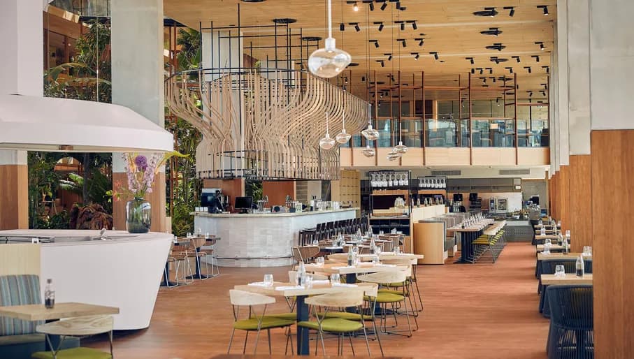 Hotel Jakarta restaurant.