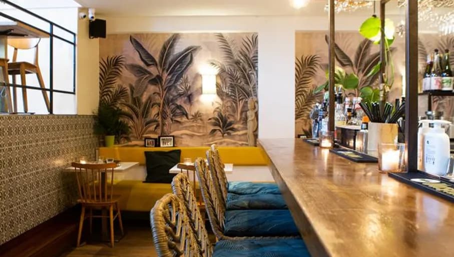 AMOI Asian restaurant, interior of the restaurant, bar