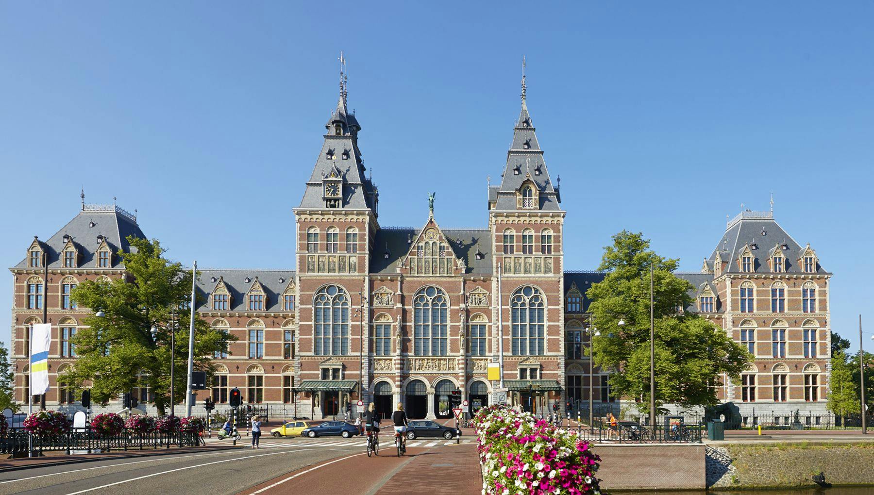 Rijksmuseum exterior.