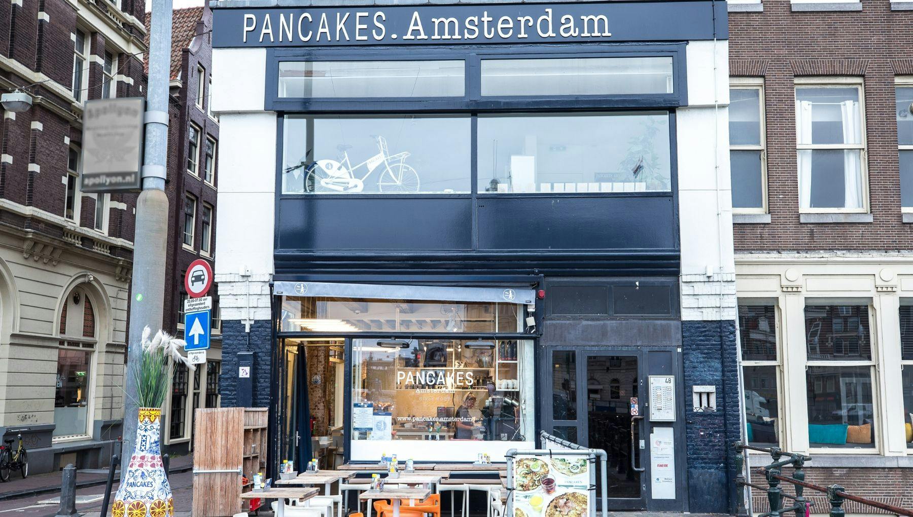 Pancakes Amsterdam restaurant Centraal exterior
