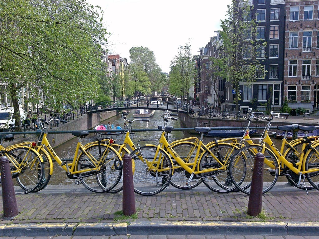 Yellow Bike Rental Central Station