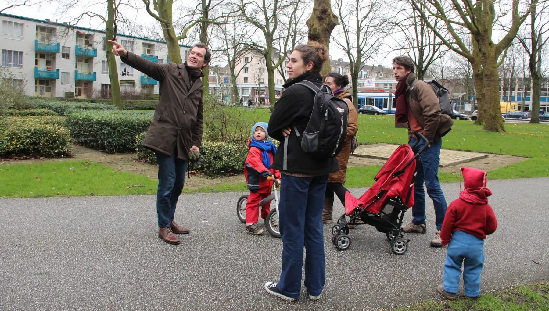 Van Eesteren Museum, wandeltocht met gids in Van Eesteren Buitenmuseum Slotermeer