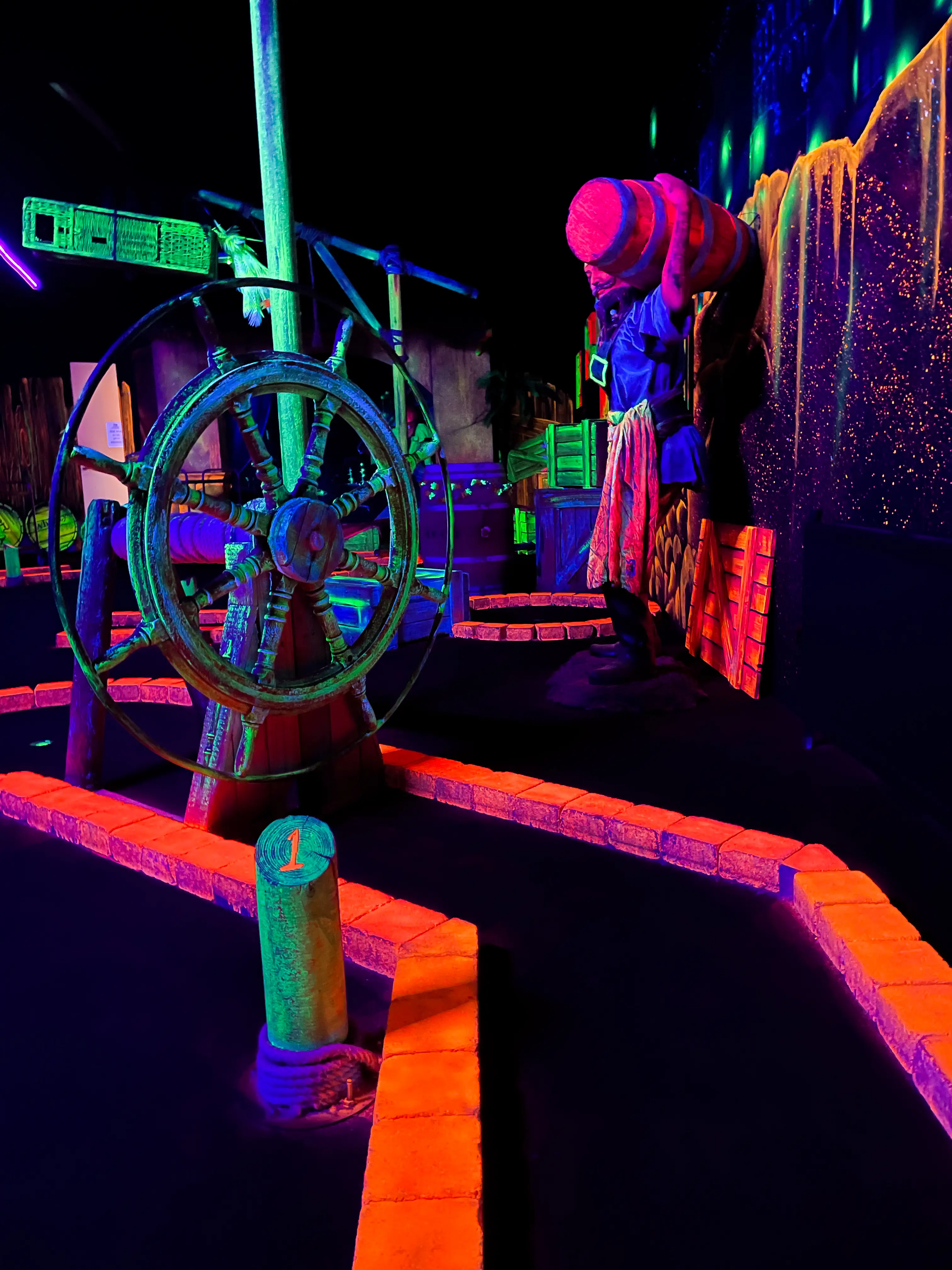 Glow in the dark Minigolf