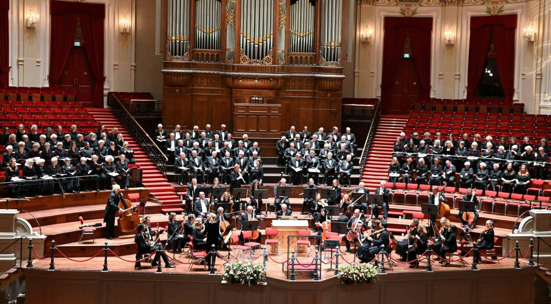 The Amsterdam Mixed Choir sings Bach's St John Passion
