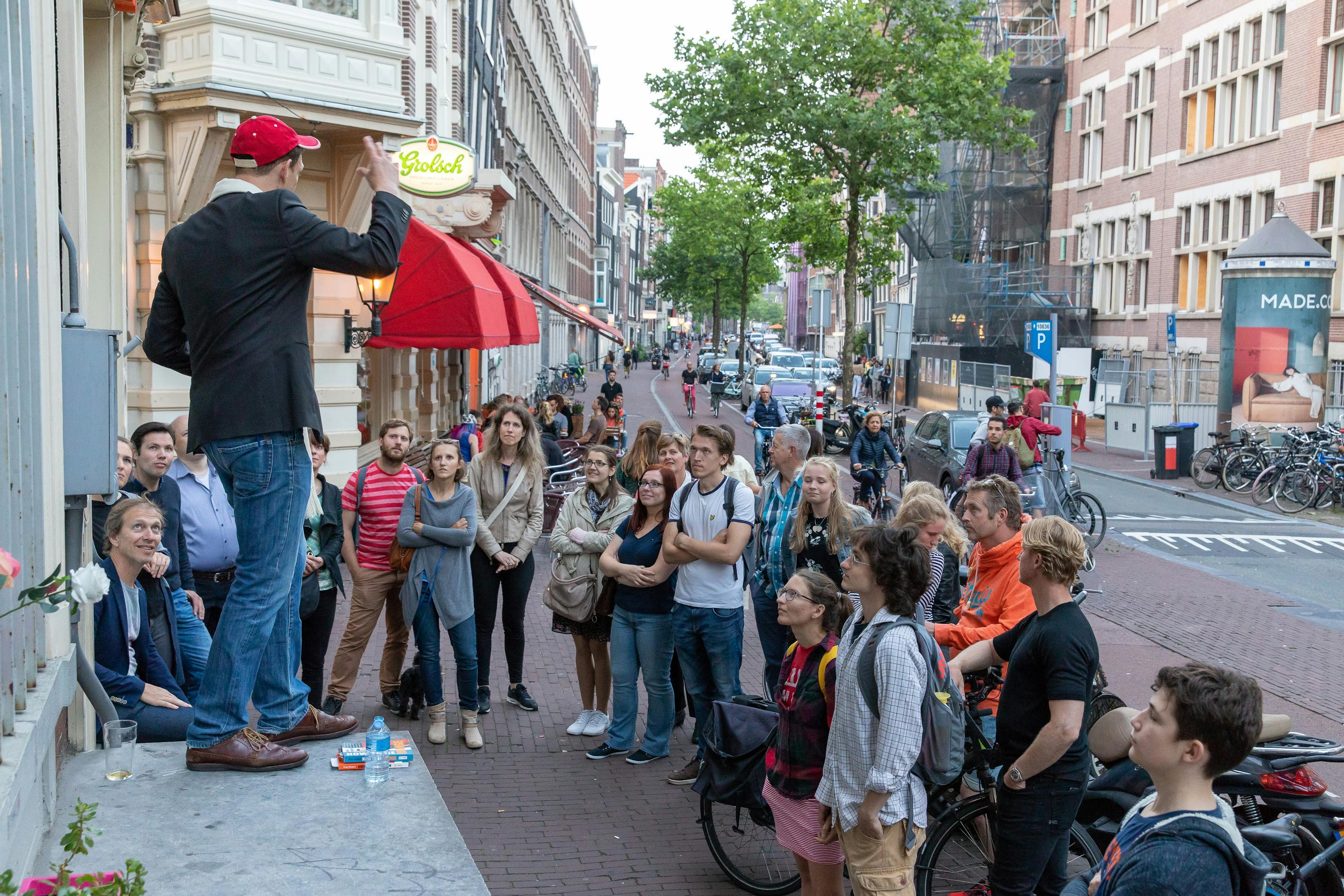 Comedian with his audience during a Comedy Walk