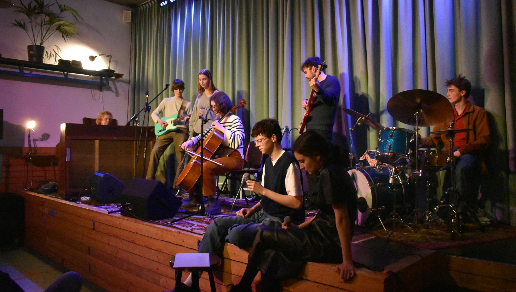 Junior Jazz Cats with guest The Fried Seven