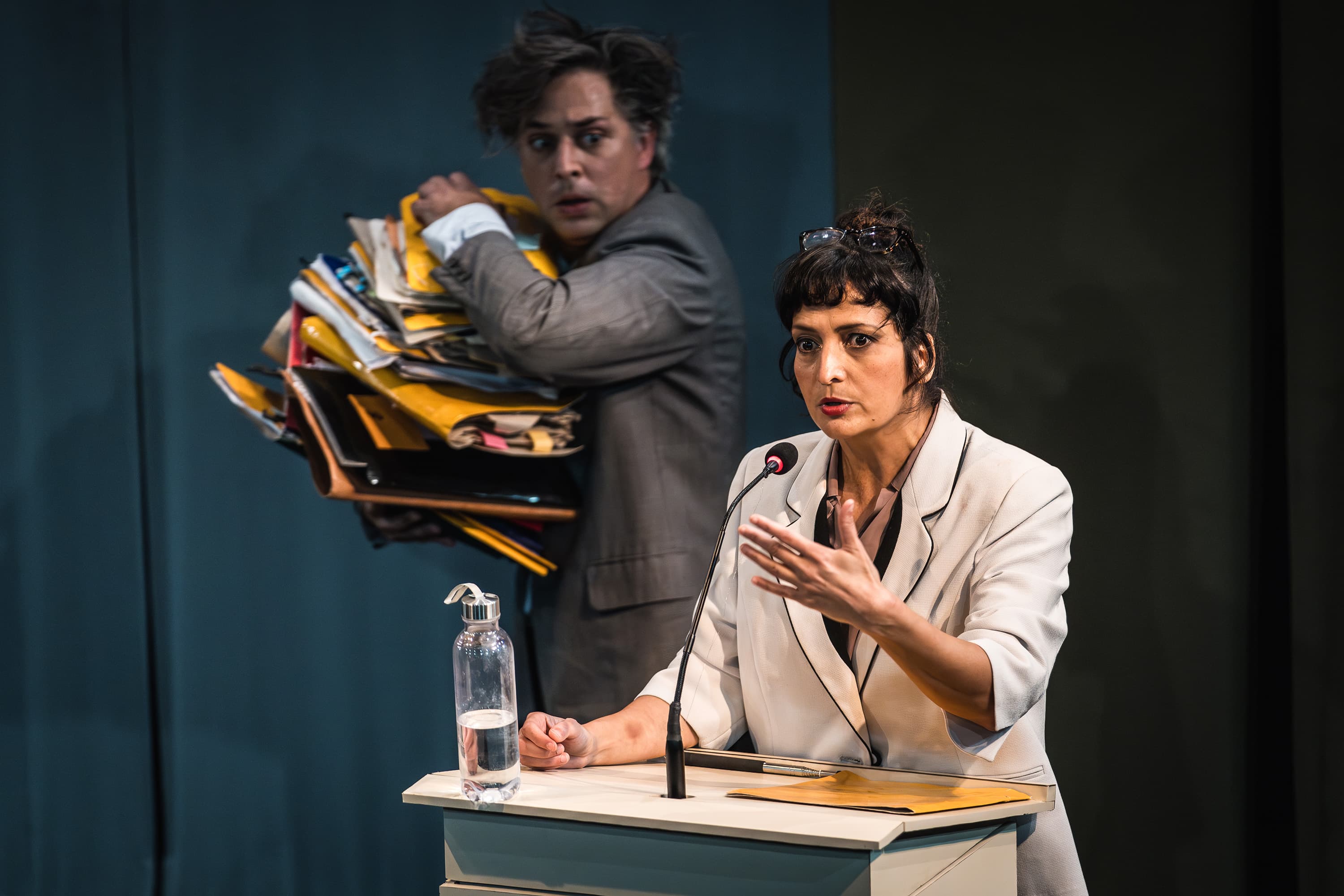 Like a Clown, Helena & Goos