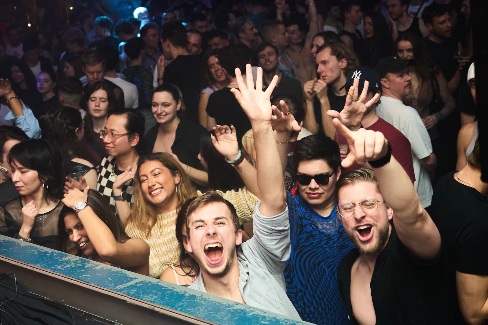 BOPS • queer. pop. party.