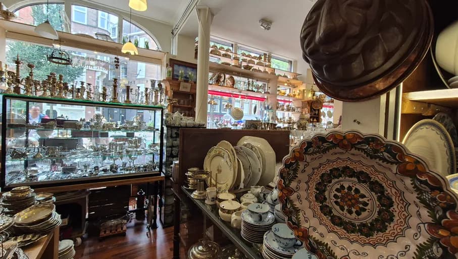 Specialist cooking shop