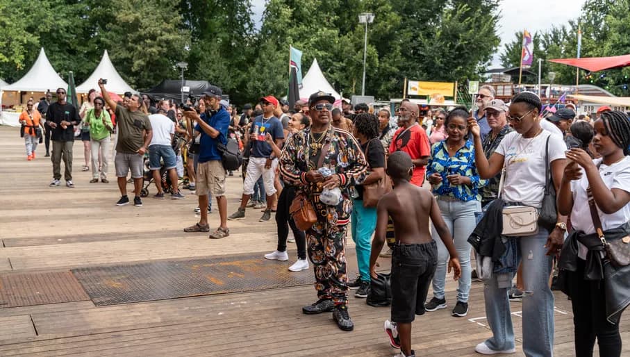 People dancing on live music at Kwaku Summer Festival 2023.