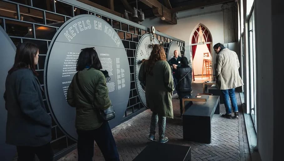 A group of people inside the Cruquius Musuem