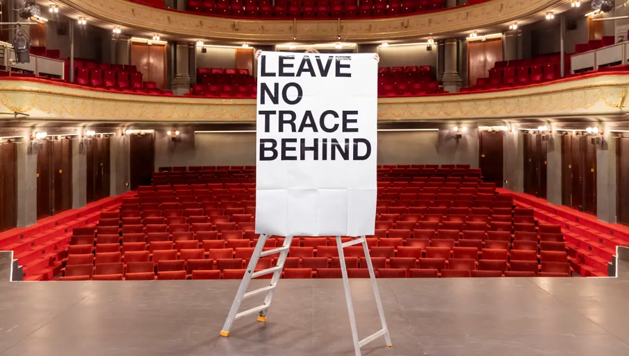 campagnebeelden Handle With Care van Ontroerend Goed