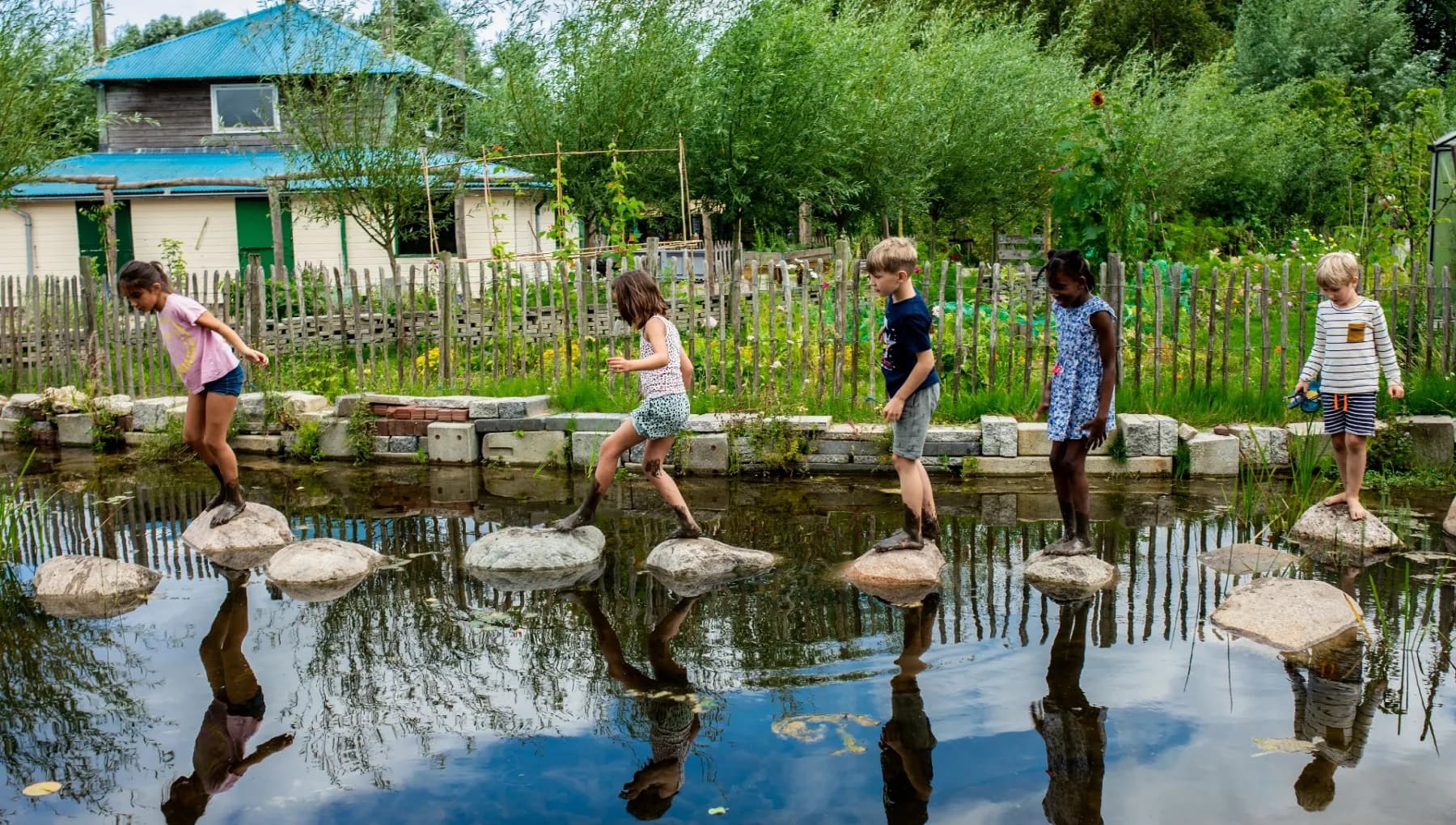 Jeugdland kids playing