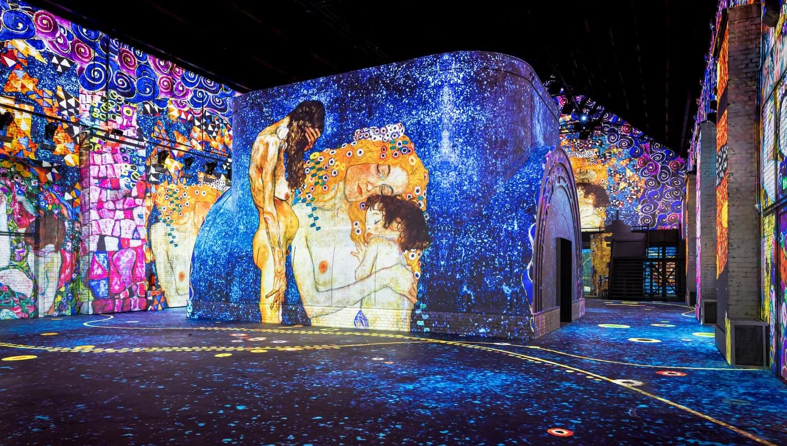 Fabrique des Lumières at Westerpark - Gustav Klimt exhibition.