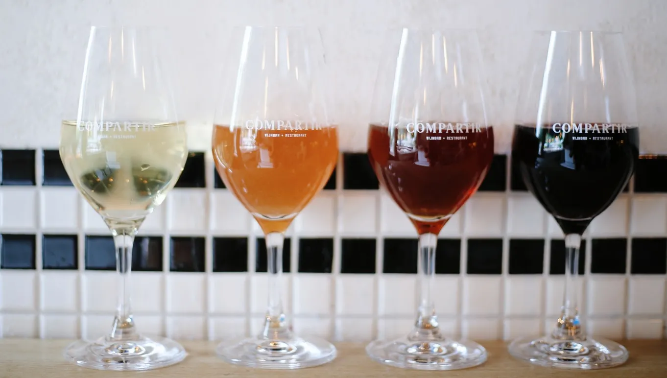 Wine selection at Compartir