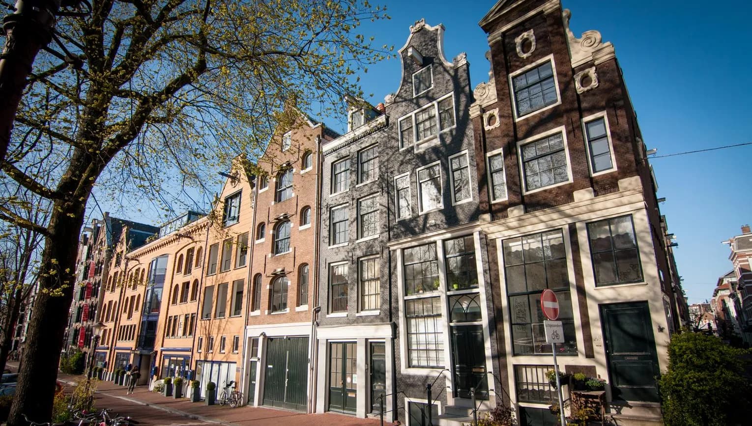 Canal houses
