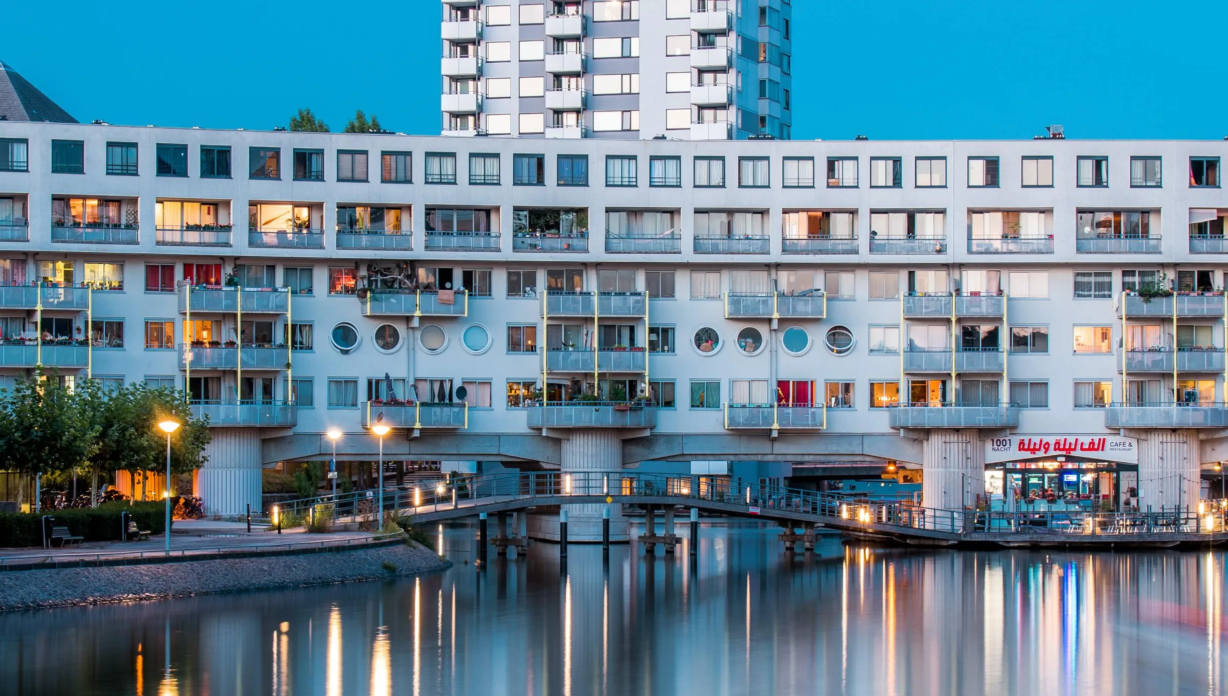 Panamalaan Apartment building