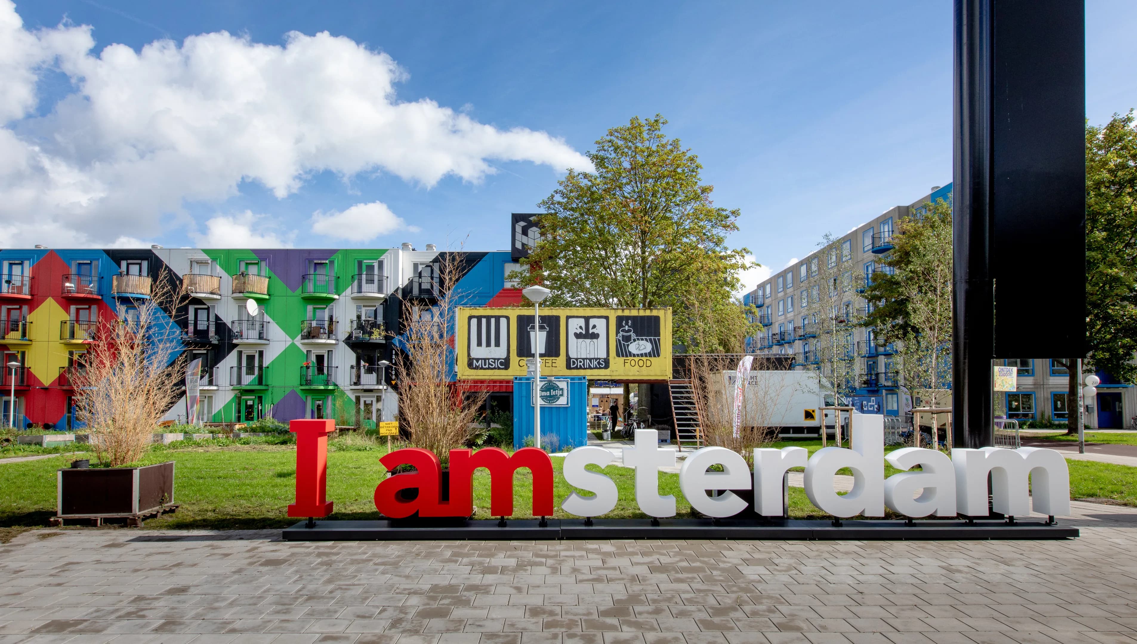 Station Holendrecht / Oma Ietje