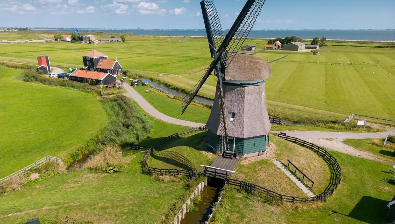Visitors center 'De Breek molen' (mill) in Oosthuizen.
