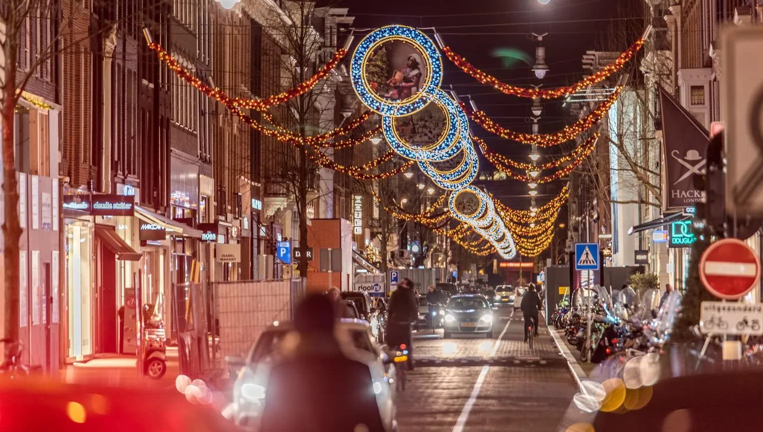 Lights in the winter at Christmas in the PC Hooftstraat shopping street