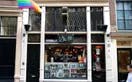 Café 't Mandje, bar at Zeedijk, exterior LGBTQ-flag