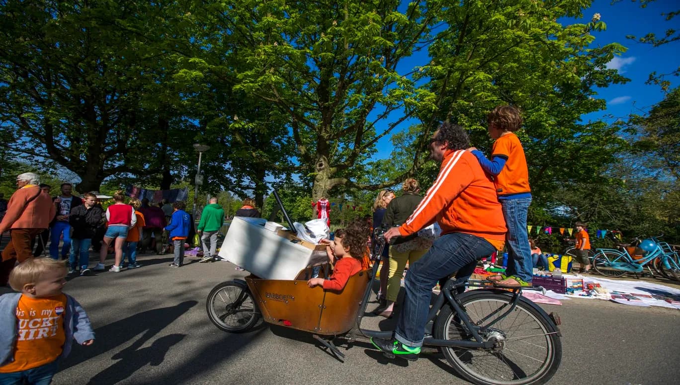holiday in the Kingdom of the Netherlands. Celebrated on 27 April, the date marks the birth of King Willem-Alexander.
Celebrations: Partying, wearing orange costumes, flea markets, traditional local gatherings, cargo bike.