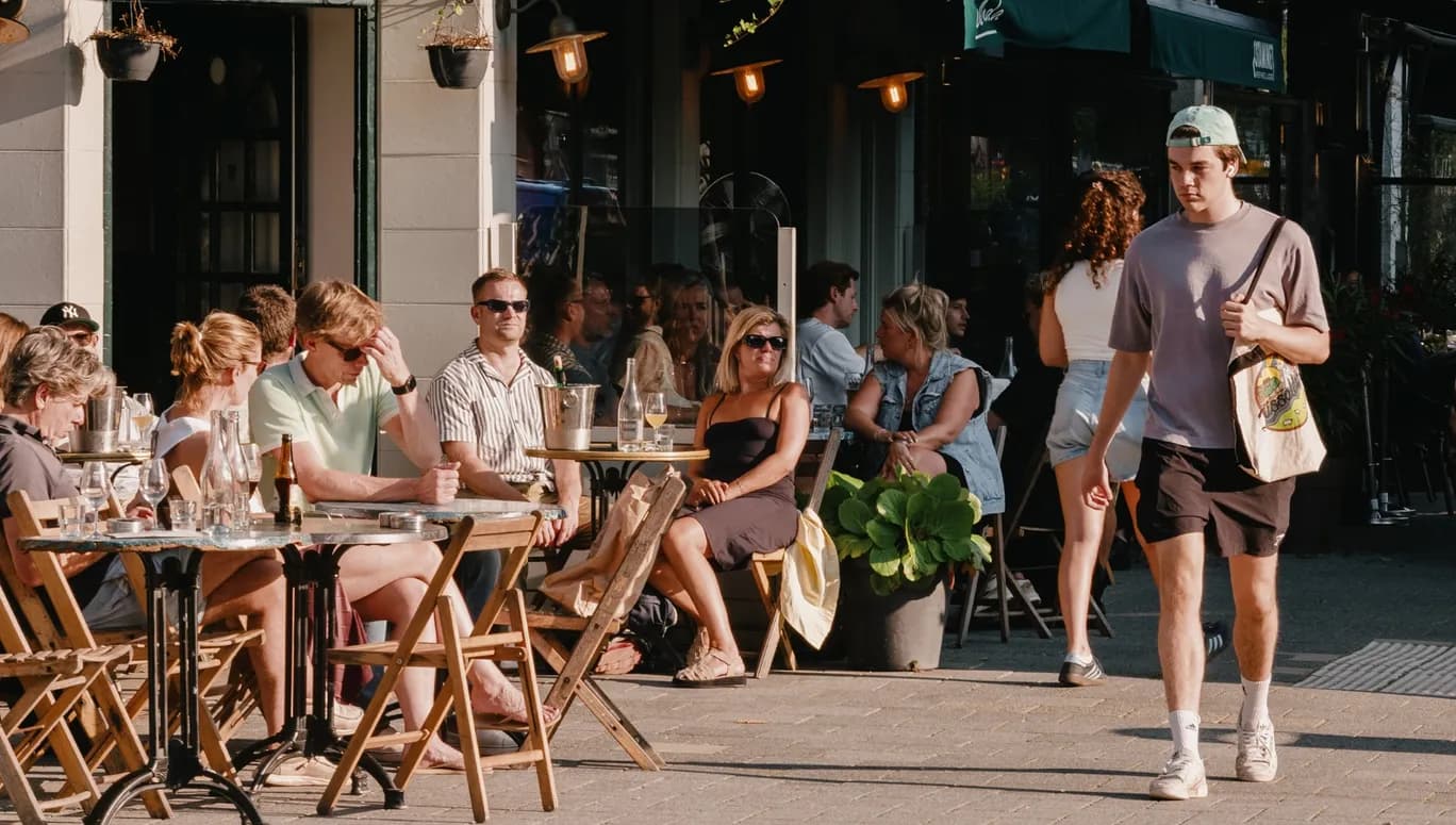 De Nada people sitting on the terrace