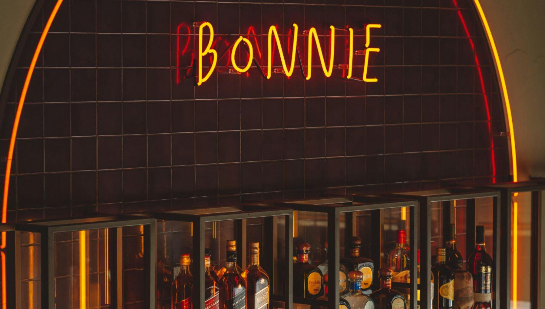 Bonnie café-bar interior
