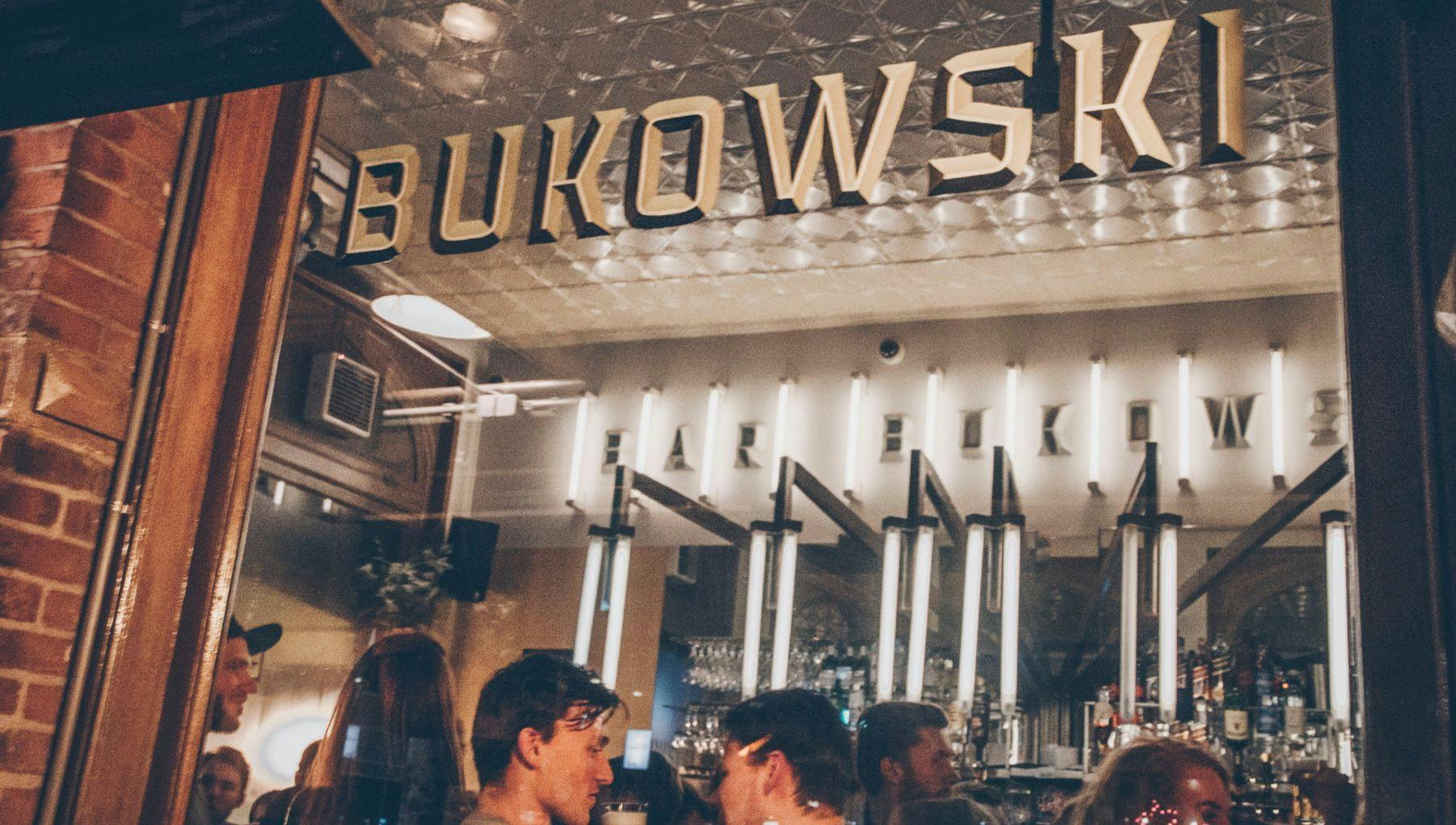 Bar Bukowski café-restaurant exterior